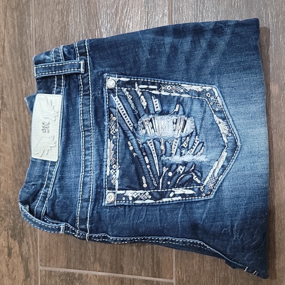 Miss Me size 31 mid rise curvy straight
